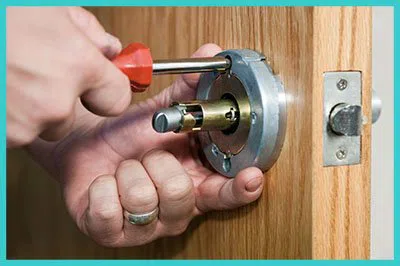 Advanced Locksmith Service Sterling Heights, MI 586-335-2316 - 10-residential-lockouts